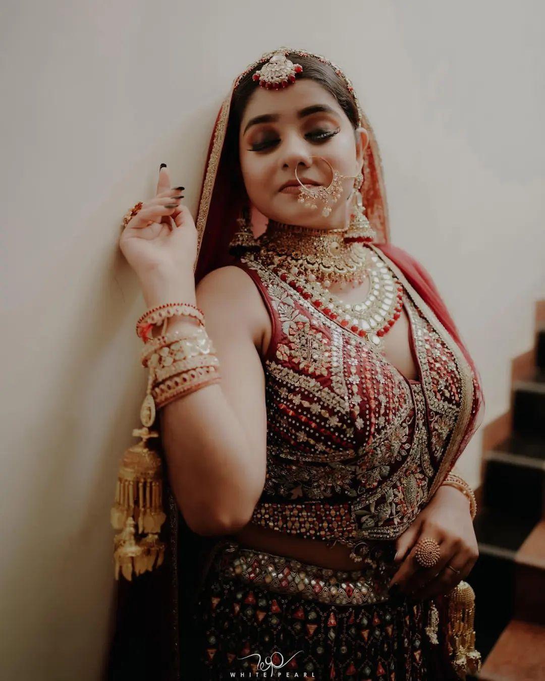 Glamorous and cute stills | Saniya babu bridal makeup hot and sexy photoshoot |