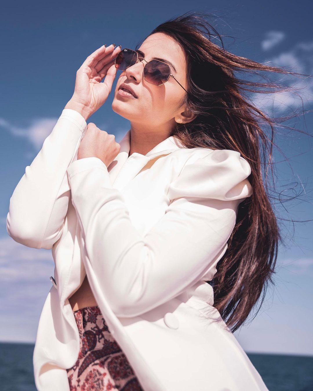 Glamorous and cute stills | Television actress Shrenu Parikh hot and sexy photoshoot