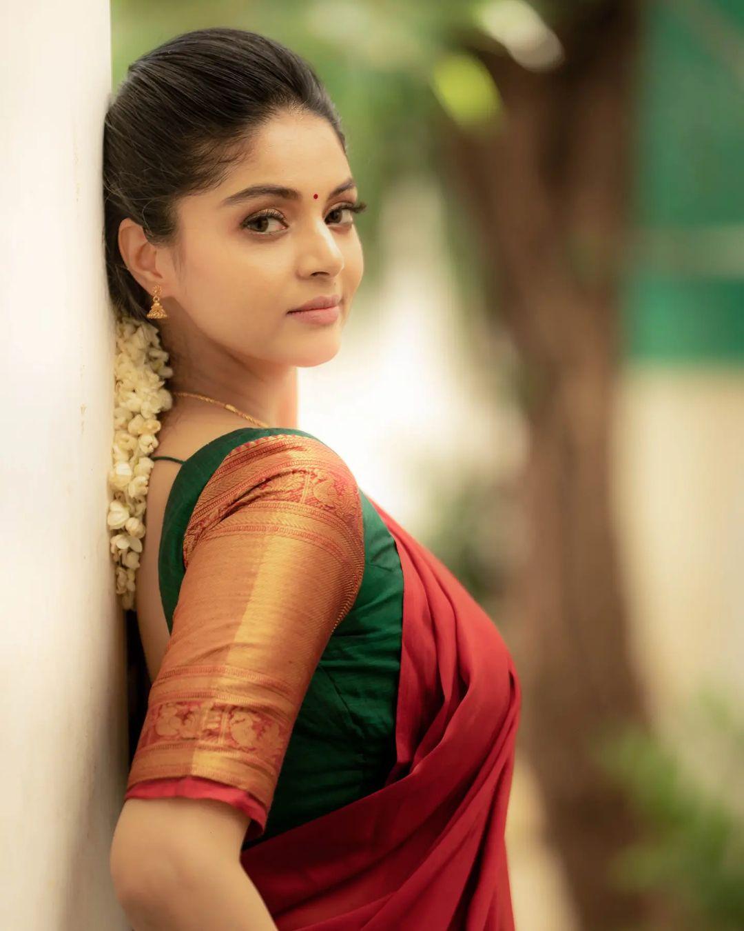 Glamorous and sexy photoshoot | Sanam Shetty in half saree hot and sexy photoshoot