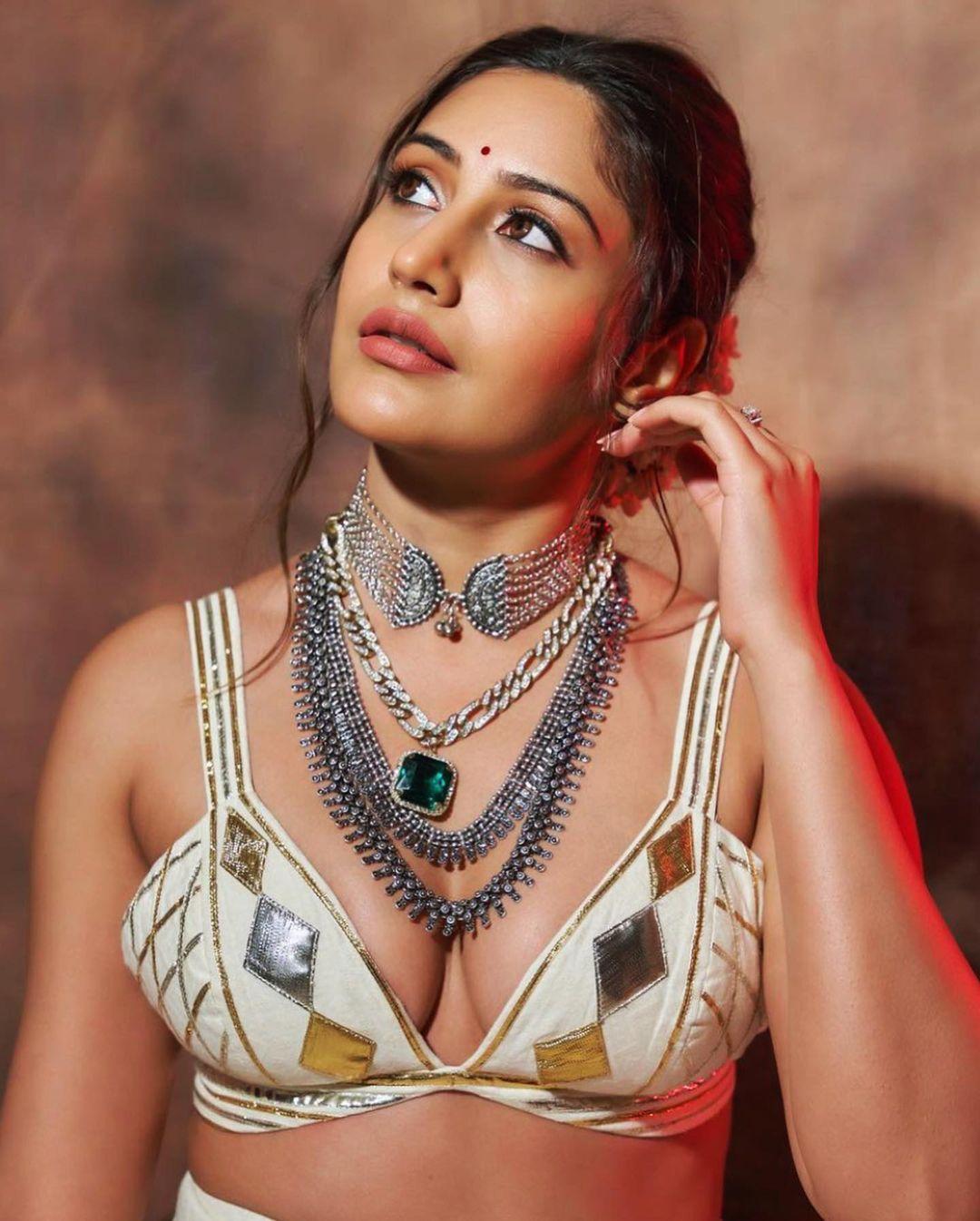 Latest hot and spicy stills | Surbhi Chandna exposing Cleavage and Stylish hot photos