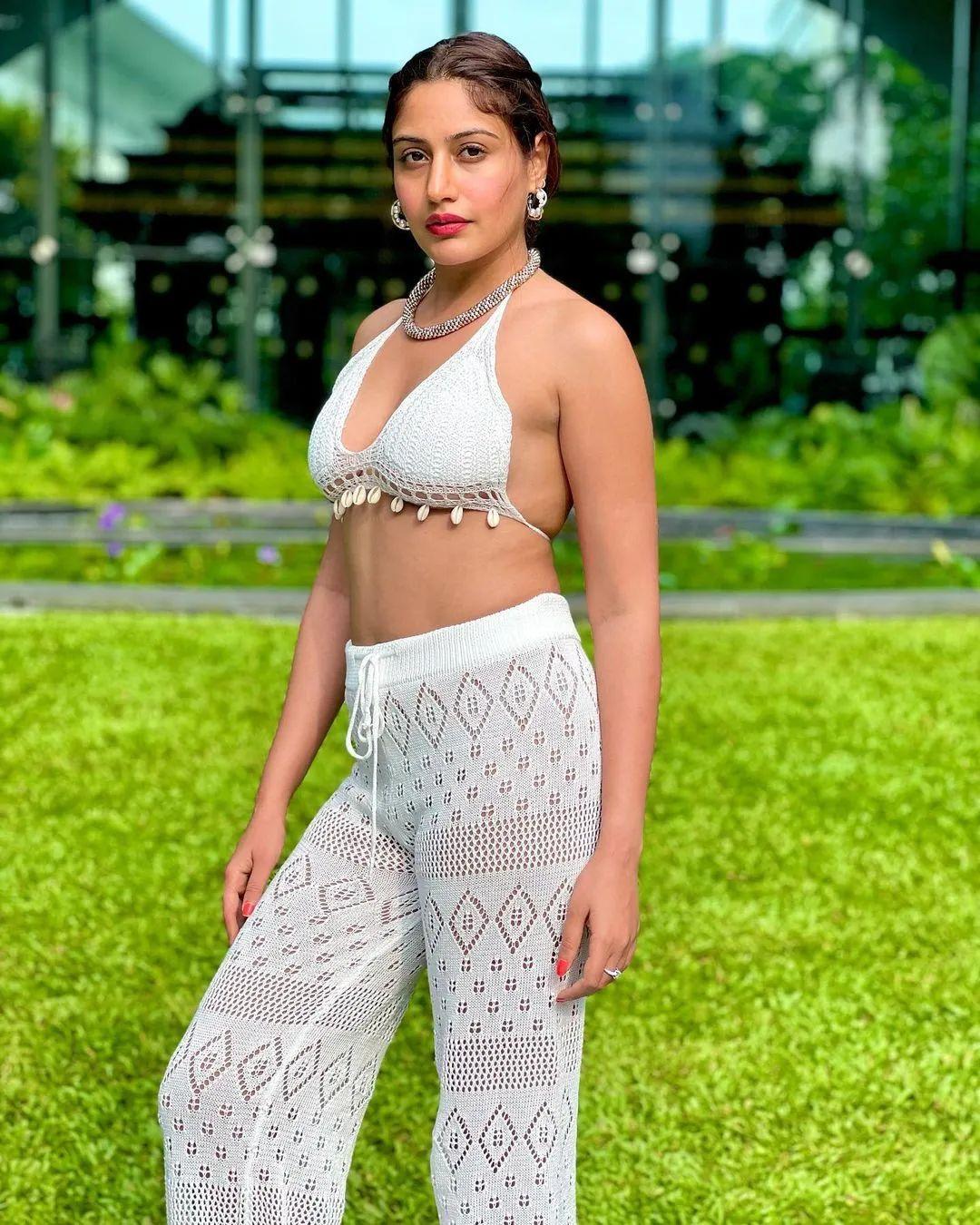 Exclusive hot photos gallery | Surbhi Chandna in bikini hot and sexy photoshoot