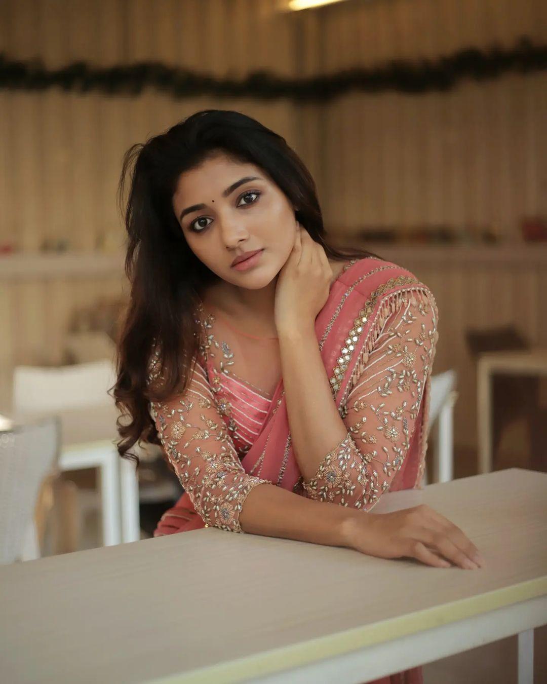 Exposing hot photos gallery | Mirna Menon sexy transparent saree hot and spicy photos