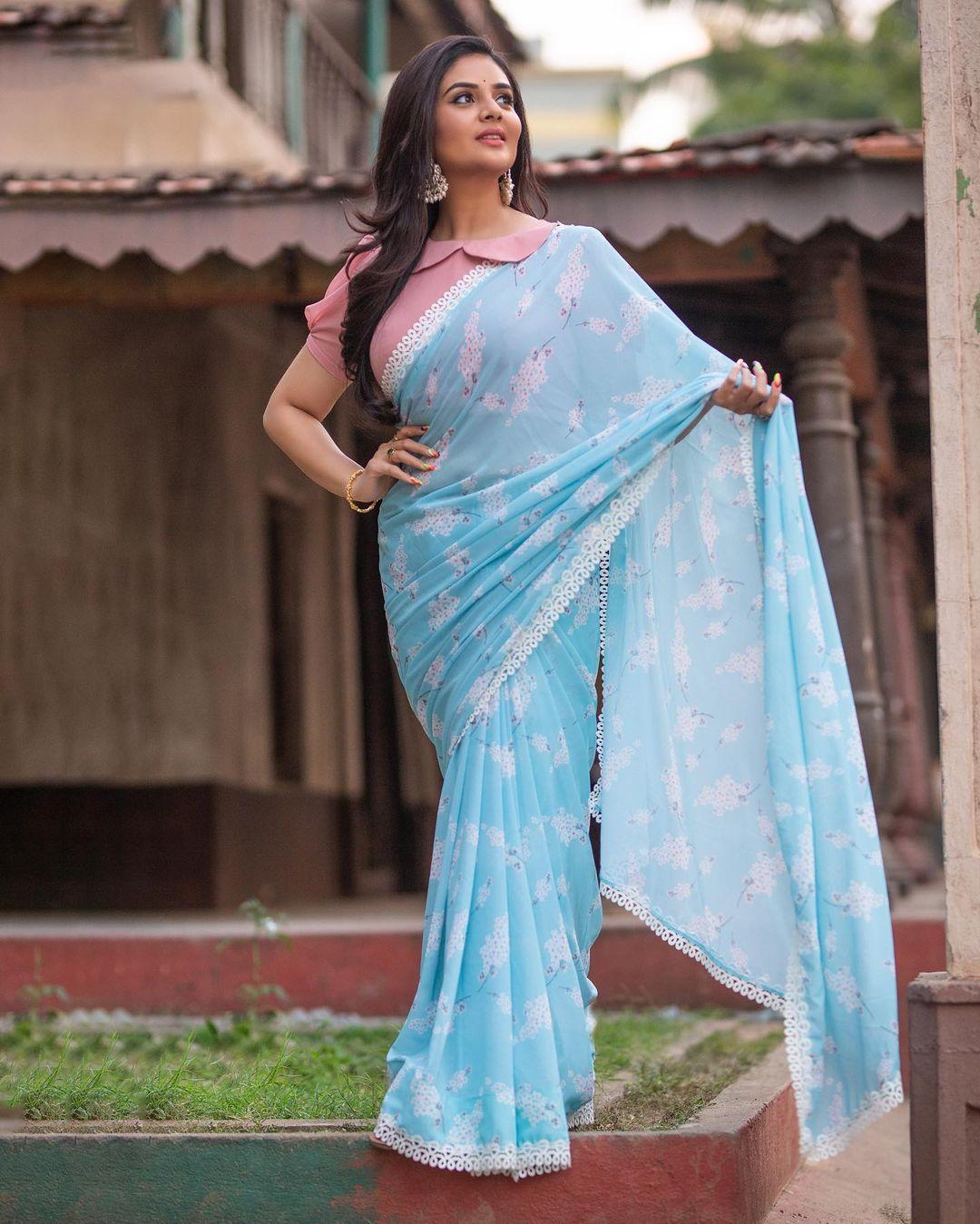 South Indian and sexy photoshoot |Sreemukhi latest hot and sexy photoshoot in saree