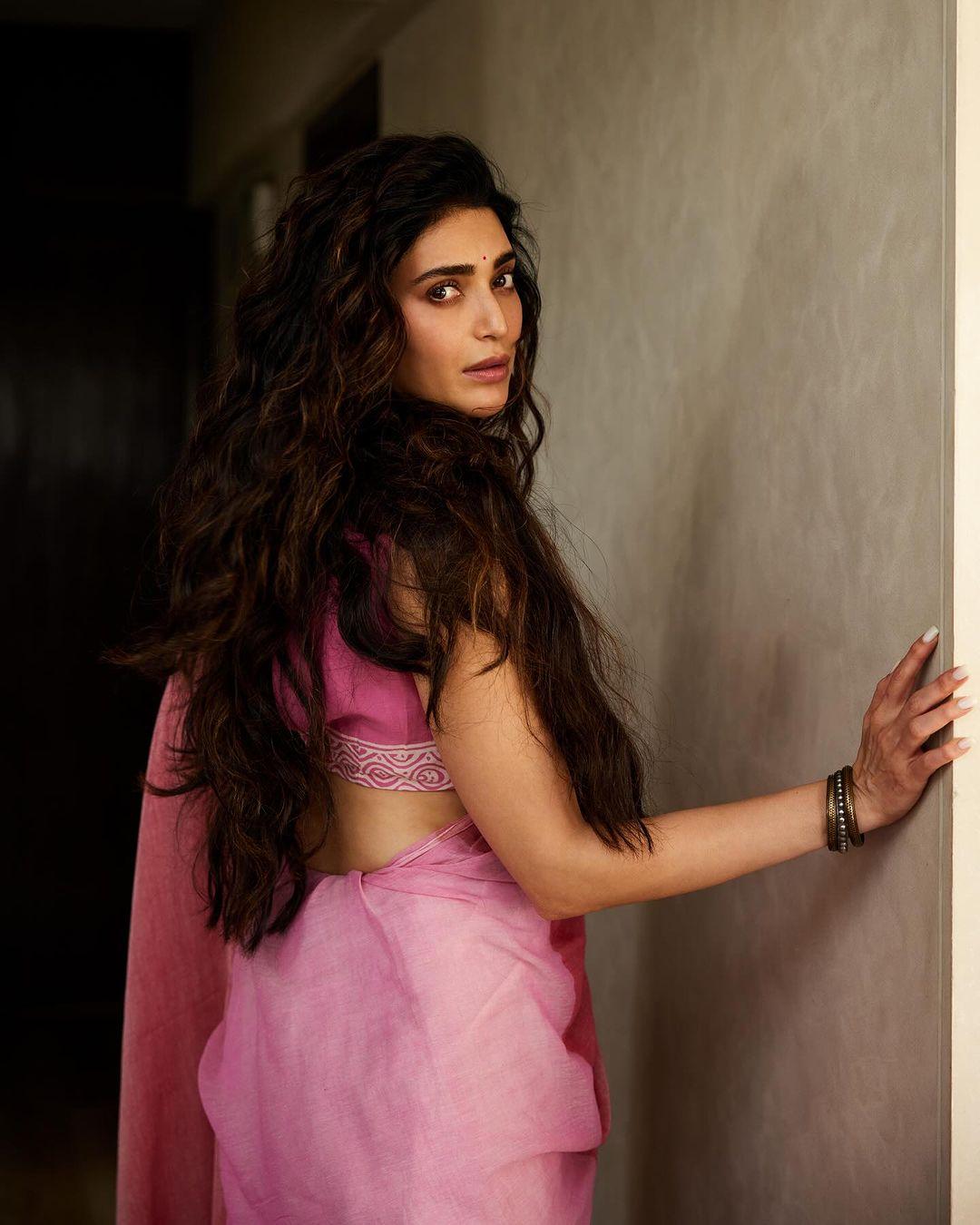 Bollywood actress | Karishma Tanna looking very glamorous in saree