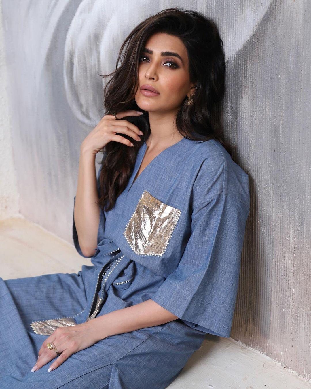 Bollywood glamorous photos | Karishma Tanna modern outfit photos