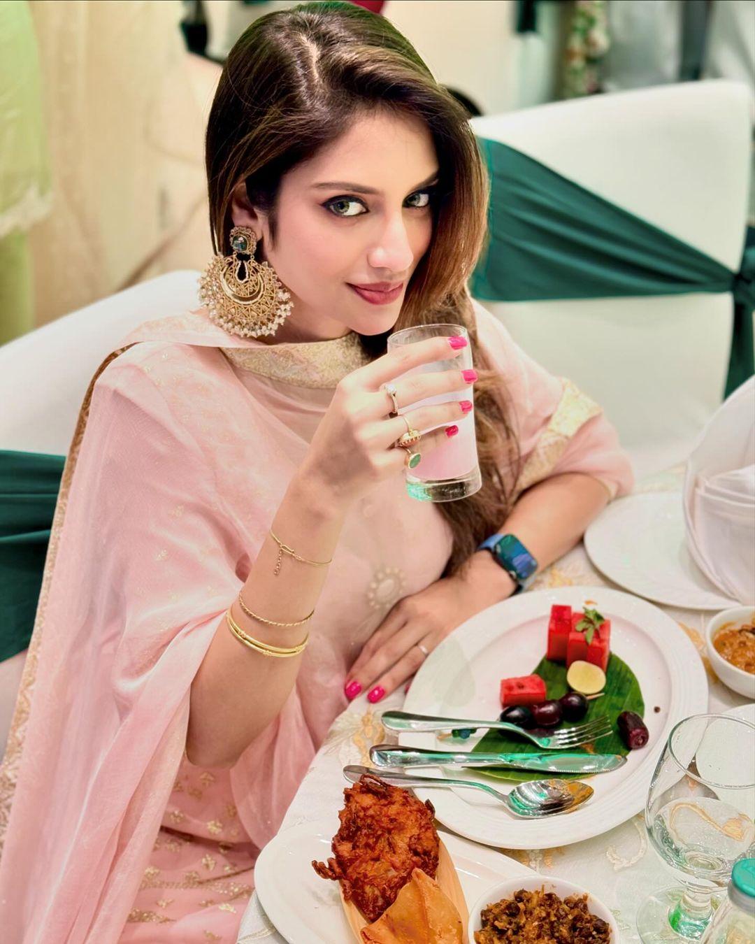 Beautiful and cute stills | Nusrat Jahan beautiful and sexy actress photos