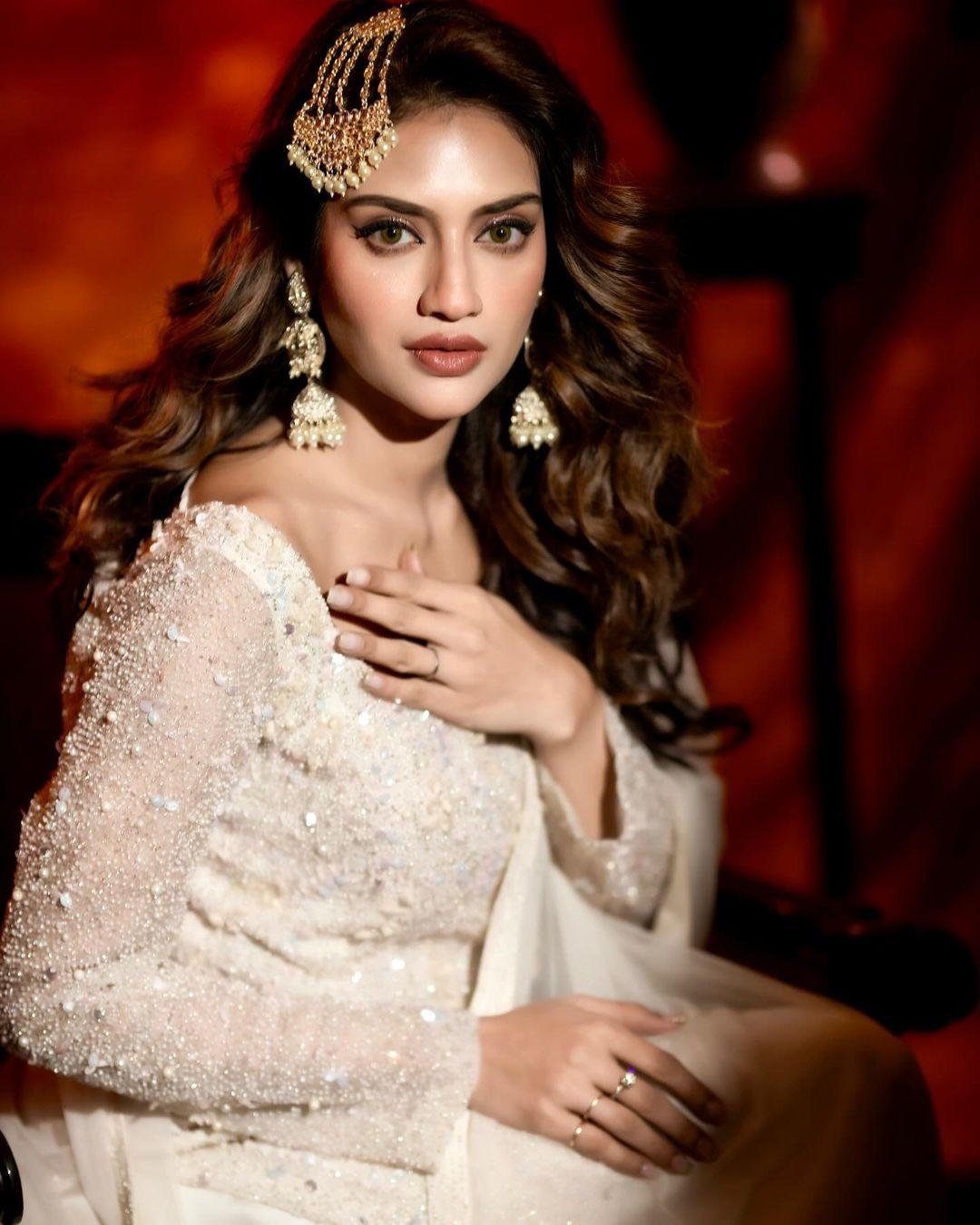 Sexy actress photoshoot | Nusrat Jahan beautiful and sexy actress photos