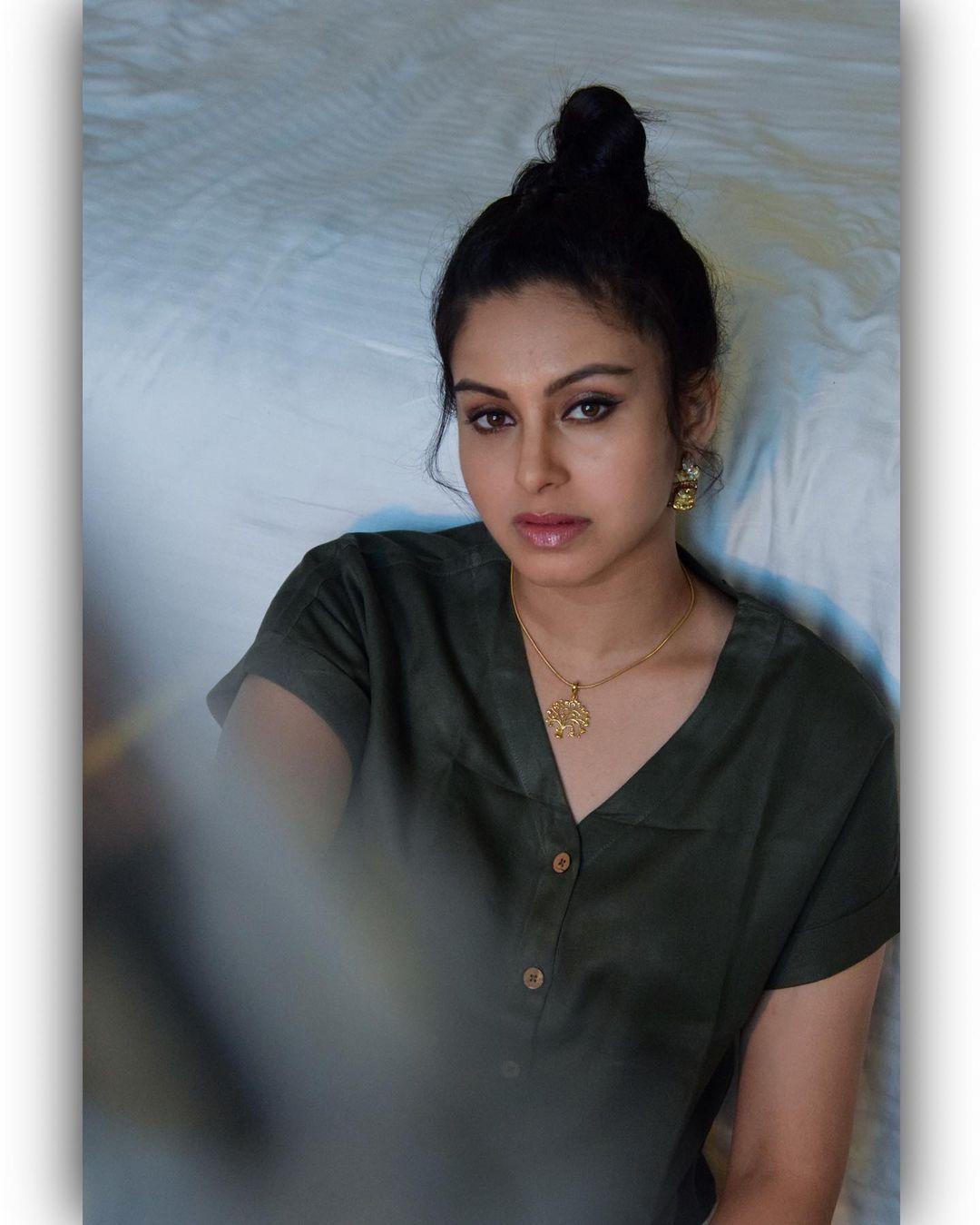 Exposing hot photos | Abhinaya beautiful and cute photos gallery