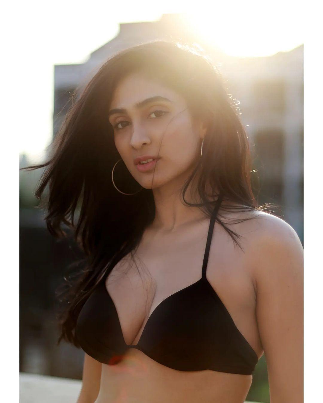 Beautiful and sexy stills | Deepti Sati in bikini exclusive hot photos