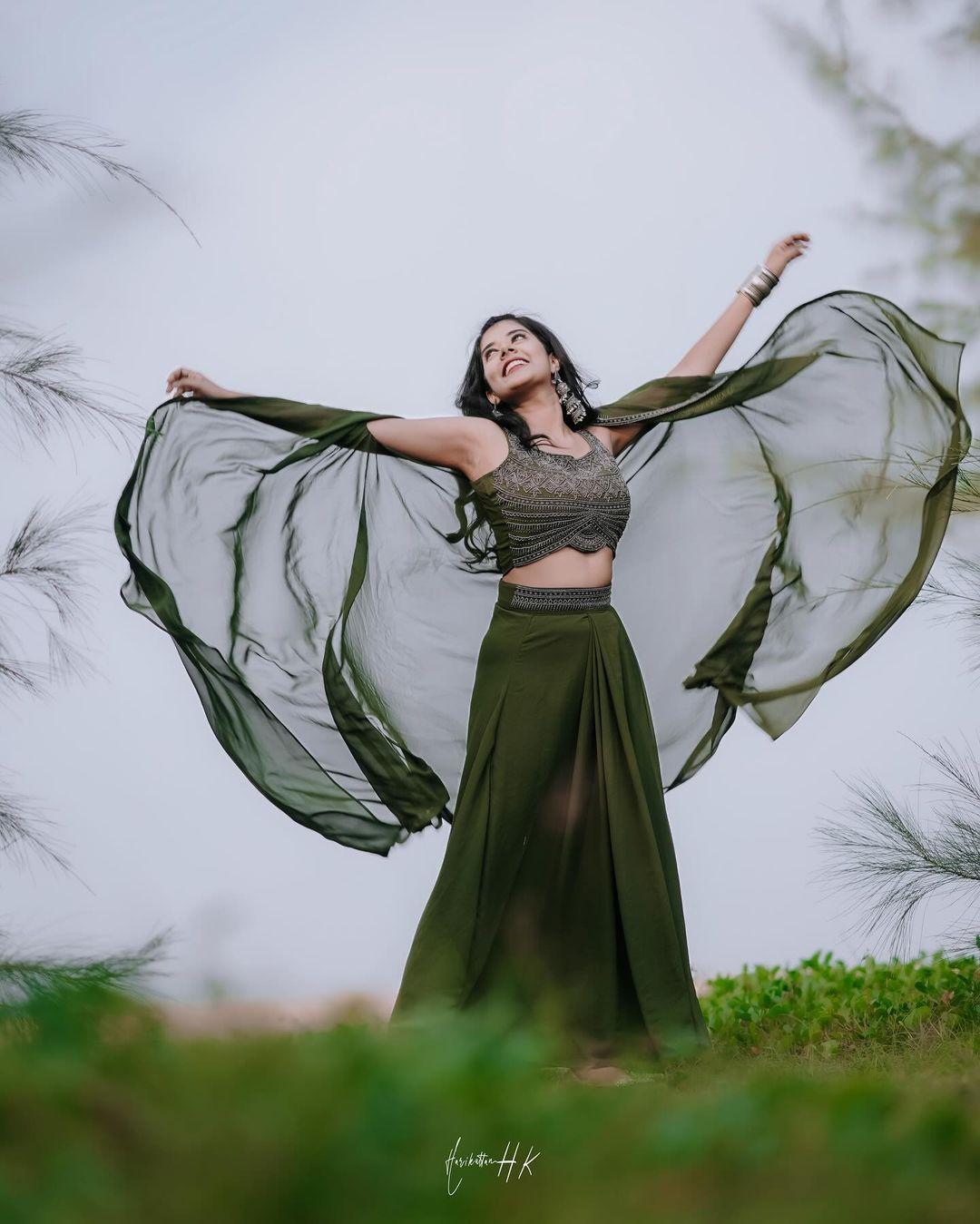 Glamorous and cute stills | Akshaya Udayakumar latest hot and sexy photos