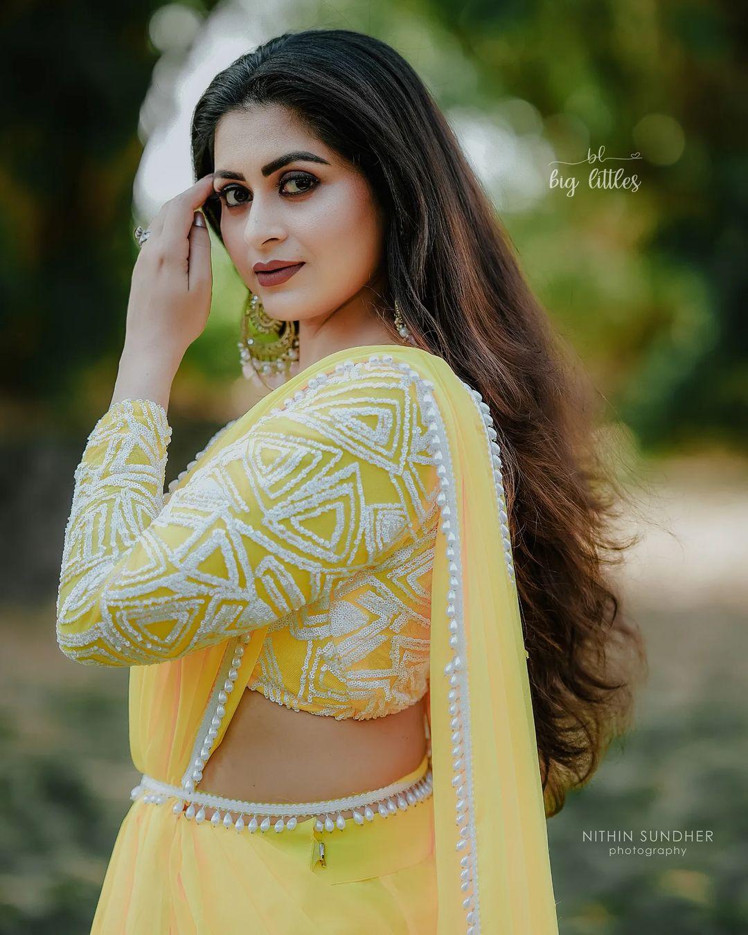 Saree photos | Sruthi Lakshmi exclusive hot photos in yellow transparent saree