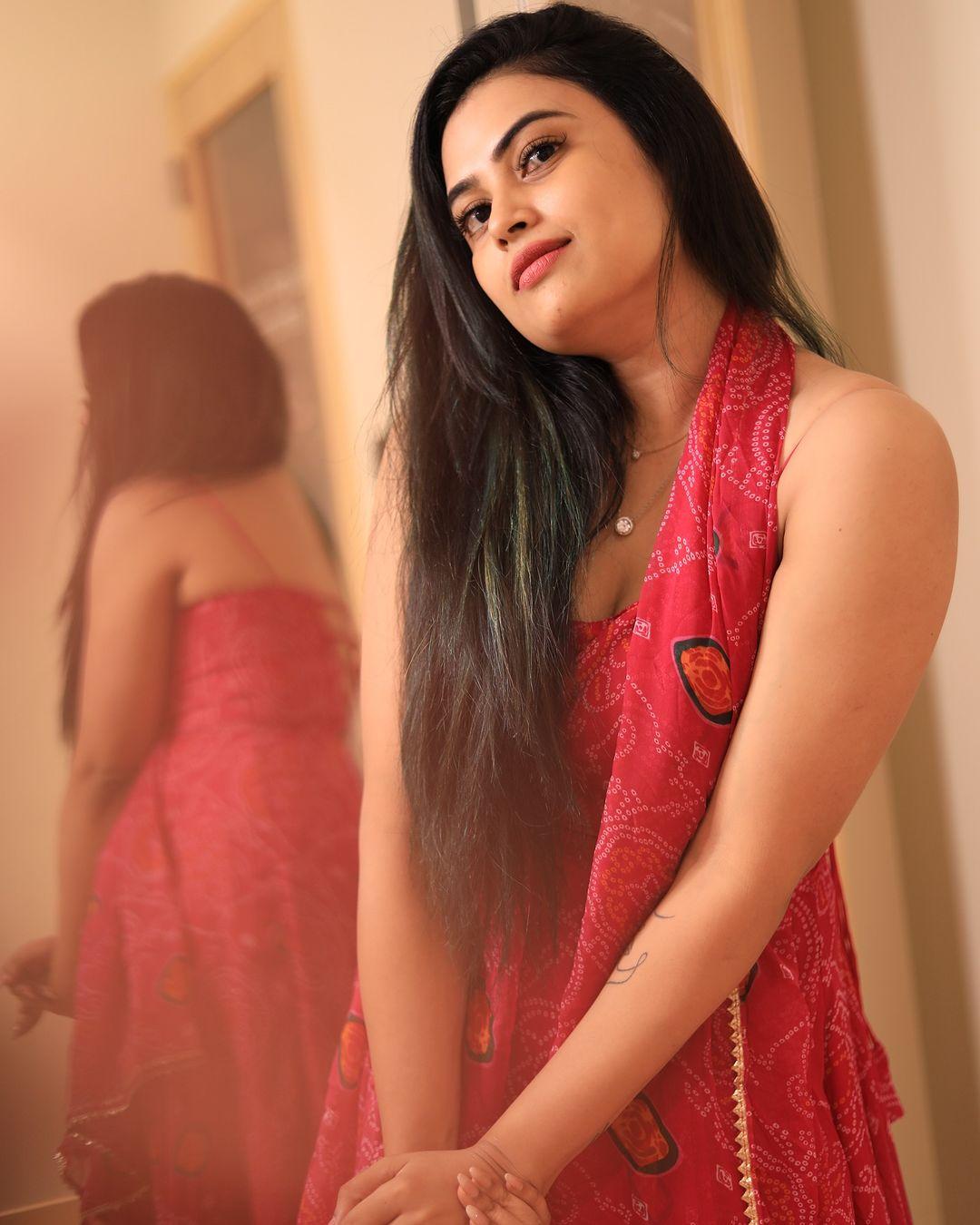 Exclusive hot stills | Farina Azad exclusive hot and sexy photoshoot