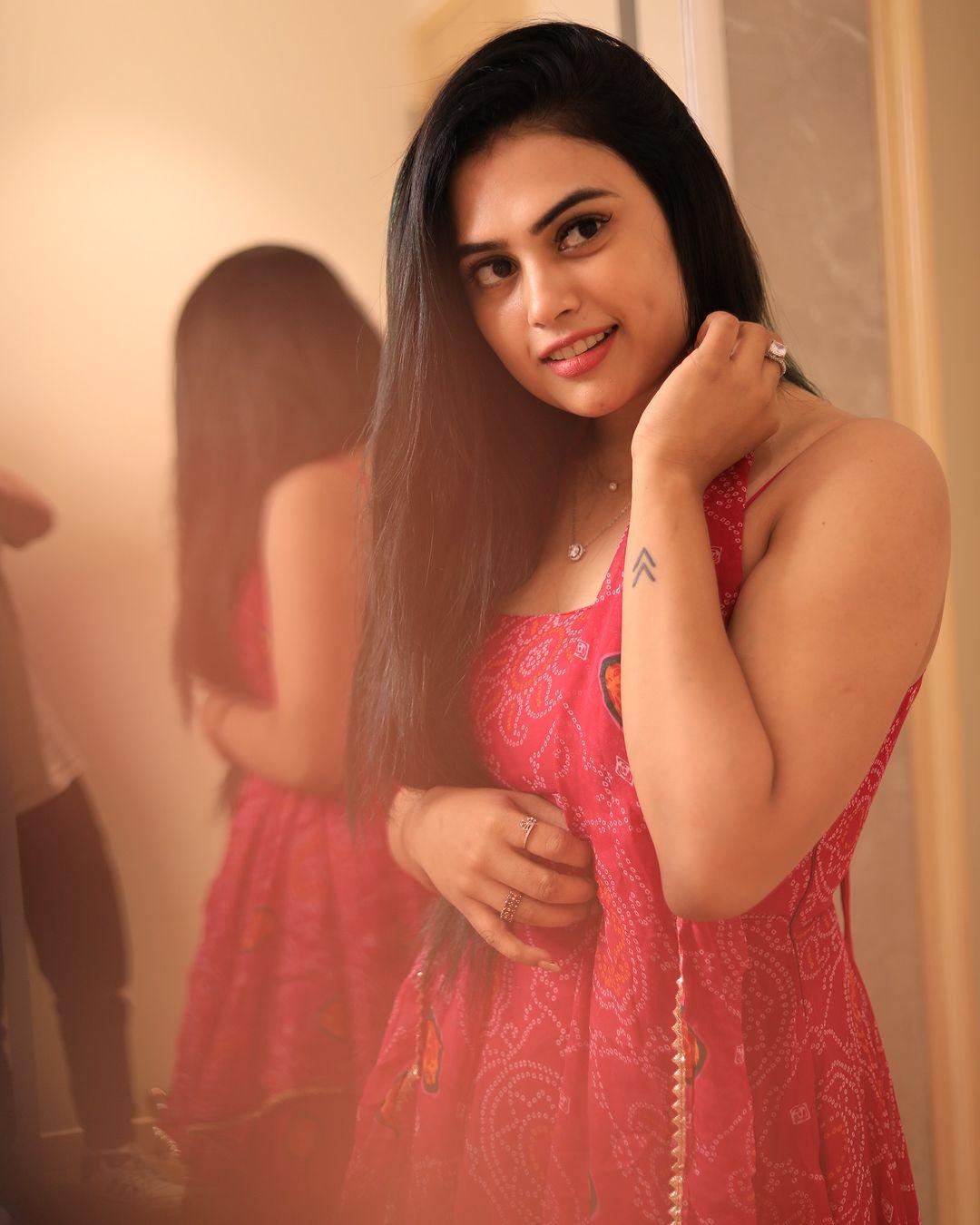 Glamorous and cute photos | Farina Azad exclusive hot and sexy photoshoot