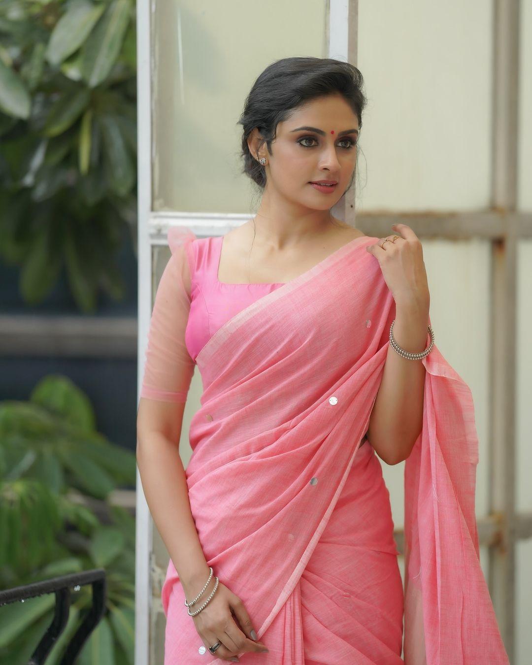 Exposing hot photos| Priyalaya looking very glamorous in transparent saree