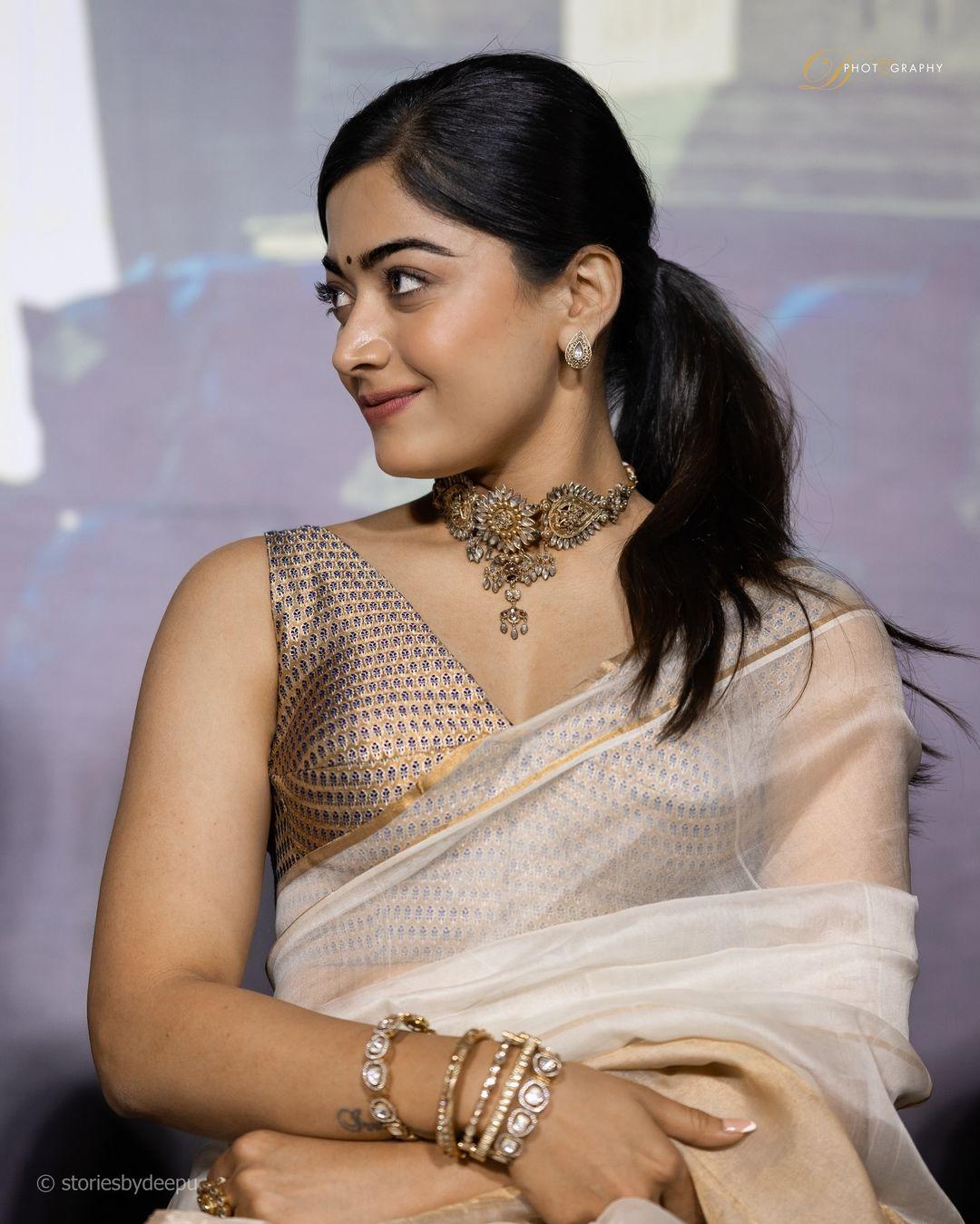 Beautiful actress photos| Rashmika Mandanna in saree exclusive hot photos