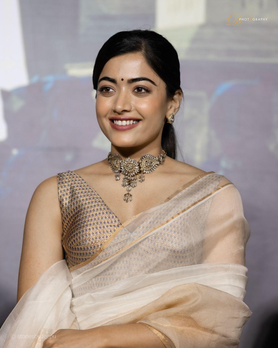 Exclusive hot photoshoot| Rashmika Mandanna in saree exclusive hot photos