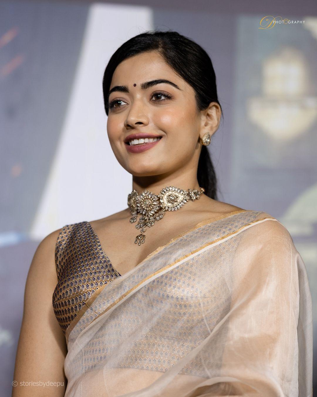 Exposing hot photos| Rashmika Mandanna in saree exclusive hot photos