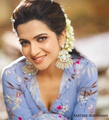 Dhivyadharshini